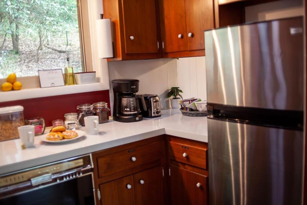 Modern Cabin With Hot Tub Grill Lake Beach Wineries Hiking Fishing And Hershey Park Family And Pet Friendly Superhosts On Ab&B Mount Gretna Eksteriør bilde