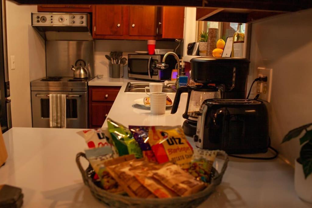 Modern Cabin With Hot Tub Grill Lake Beach Wineries Hiking Fishing And Hershey Park Family And Pet Friendly Superhosts On Ab&B Mount Gretna Eksteriør bilde