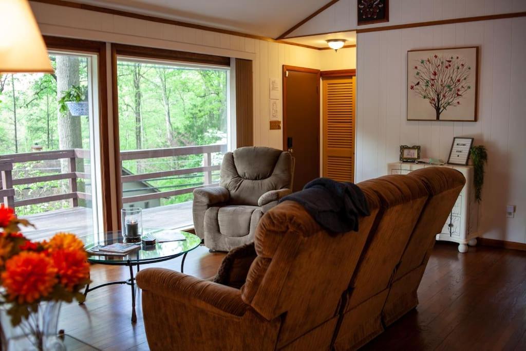 Modern Cabin With Hot Tub Grill Lake Beach Wineries Hiking Fishing And Hershey Park Family And Pet Friendly Superhosts On Ab&B Mount Gretna Eksteriør bilde