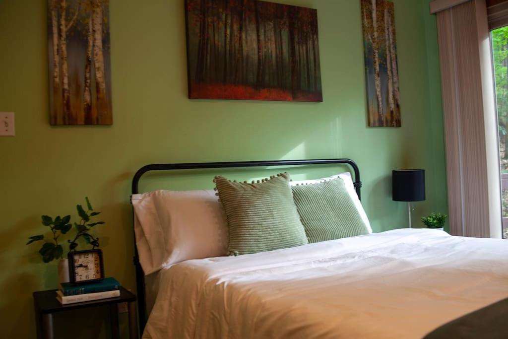 Modern Cabin With Hot Tub Grill Lake Beach Wineries Hiking Fishing And Hershey Park Family And Pet Friendly Superhosts On Ab&B Mount Gretna Eksteriør bilde